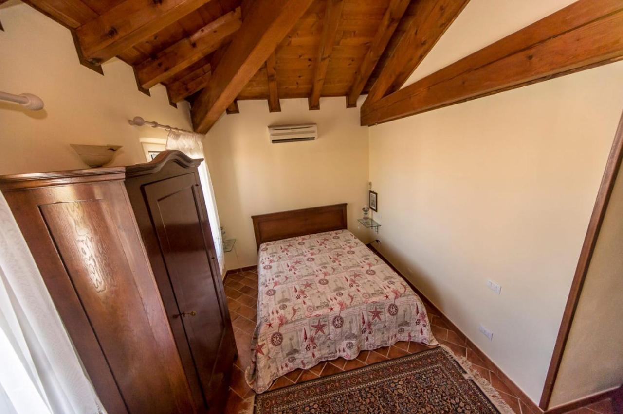 Ca' Noemi Bed & Breakfast 2*